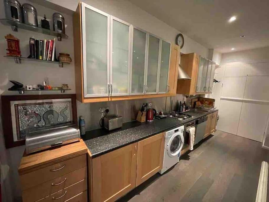 Large Studio Flat In Kensington Londen Buitenkant foto