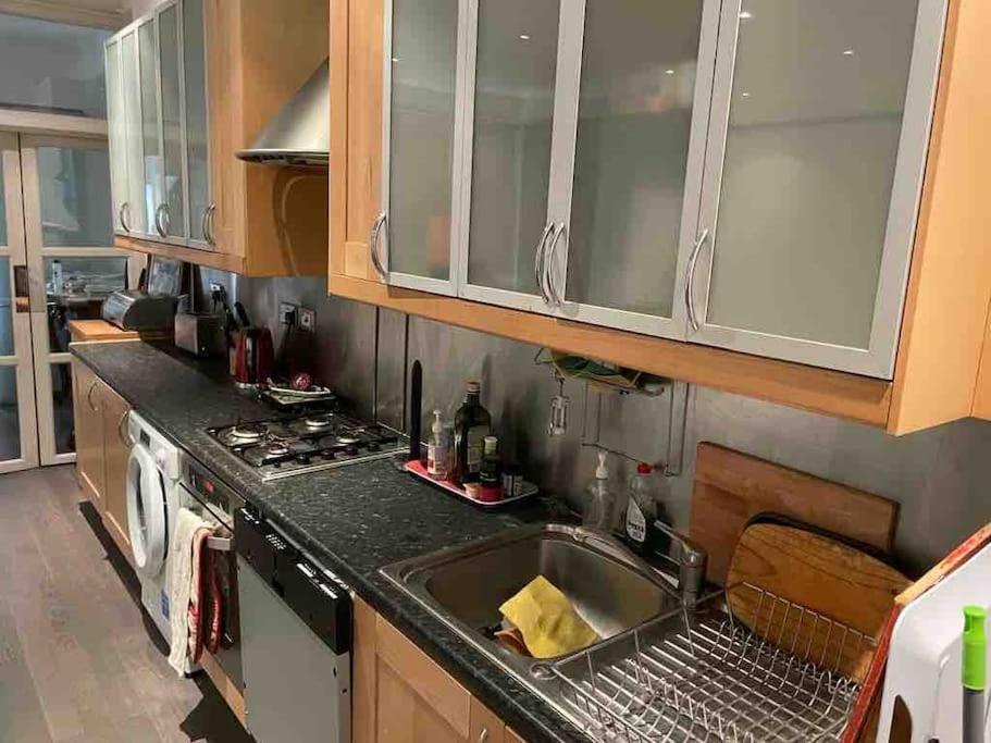 Large Studio Flat In Kensington Londen Buitenkant foto